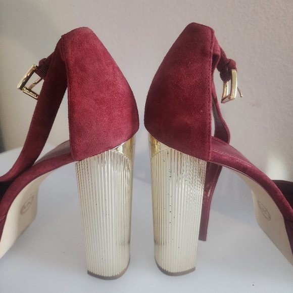 Michael Kors Paloma Red Suede Ankle Strap Platform Gold Heels Size 8.5 - Picture 10 of 11